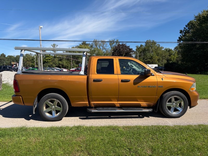 Additional photo of vehicle.