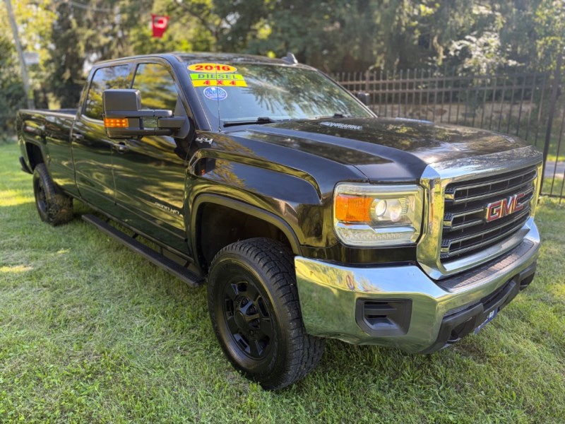Additional photo of vehicle.