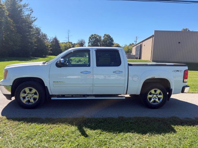 Additional photo of vehicle.