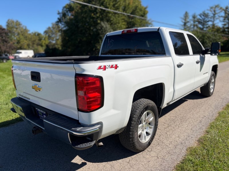 Additional photo of vehicle.