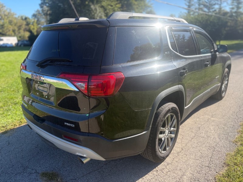 Additional photo of vehicle.