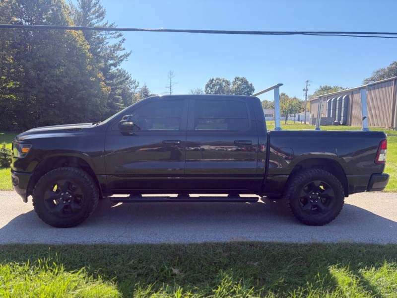 Additional photo of vehicle.