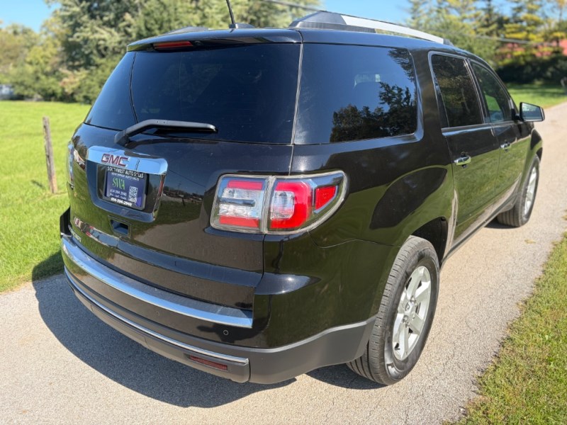 Additional photo of vehicle.