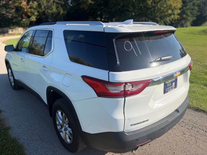 Additional photo of vehicle.