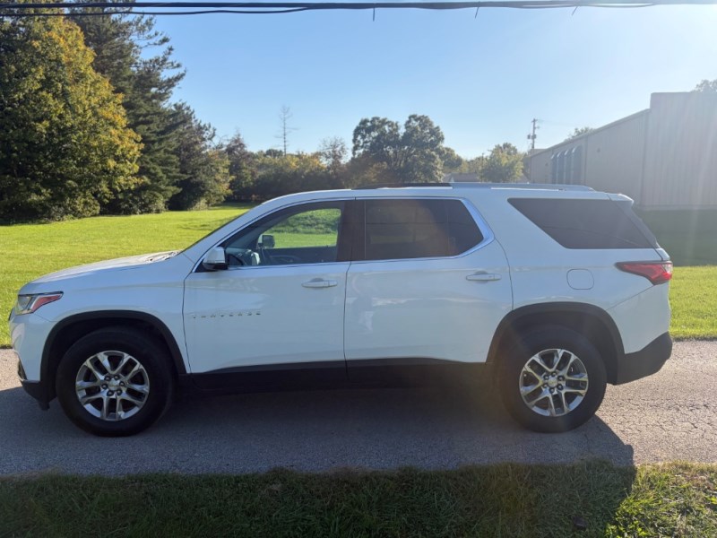 Additional photo of vehicle.