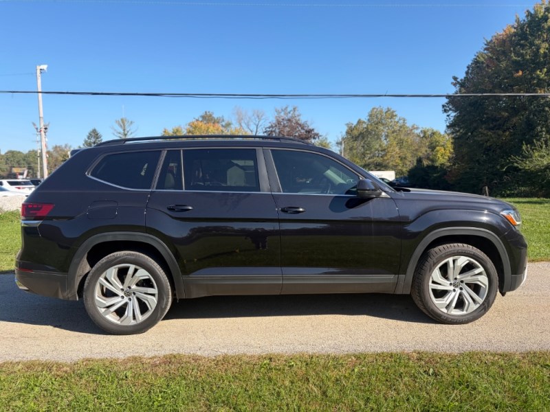 Additional photo of vehicle.