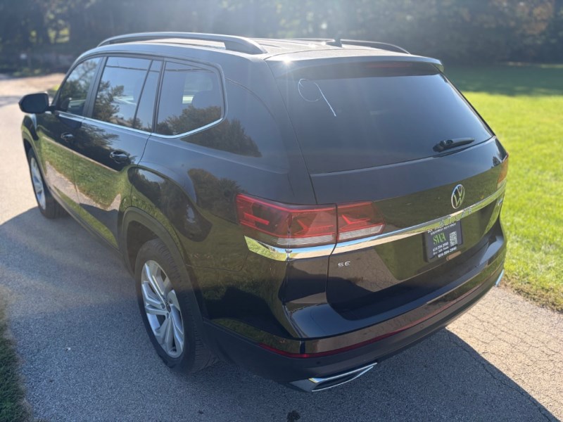 Additional photo of vehicle.