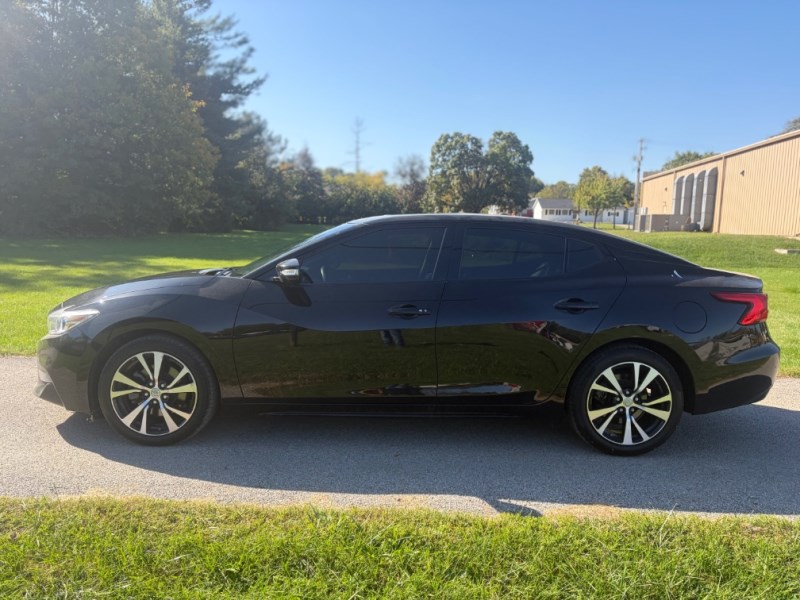 Additional photo of vehicle.