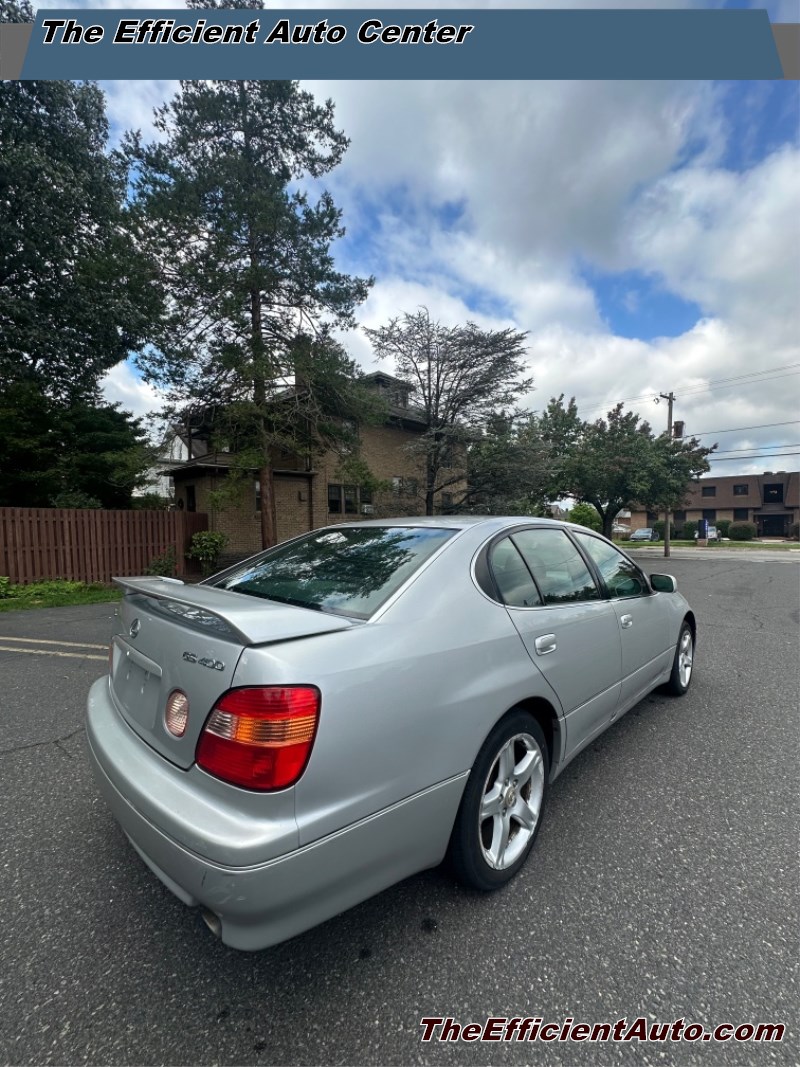 Additional photo of vehicle.