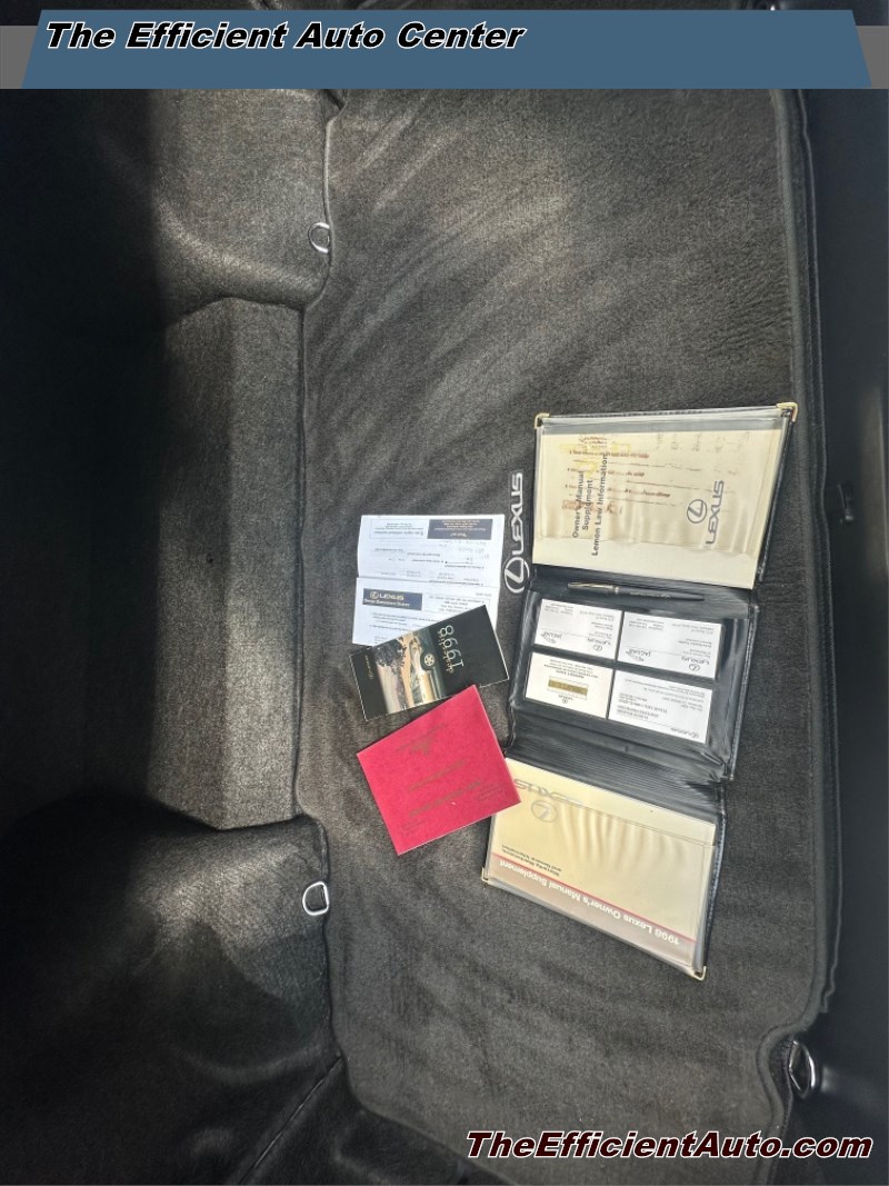 Additional photo of vehicle.
