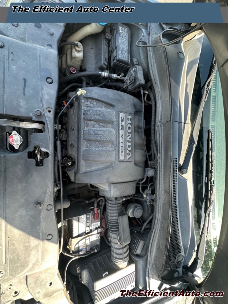 Additional photo of vehicle.