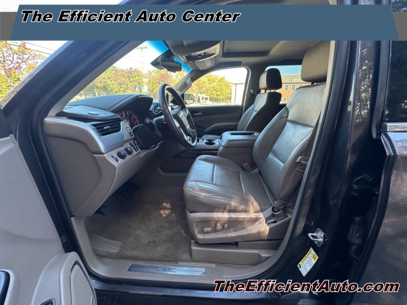 Additional photo of vehicle.