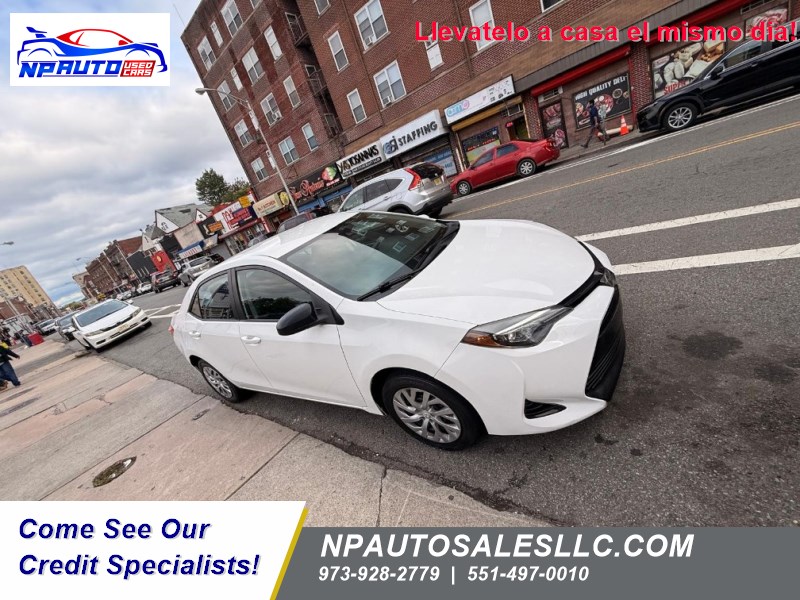 Main photo of 2018 TOYOTA COROLLA