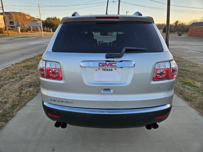 Additional photo of vehicle.