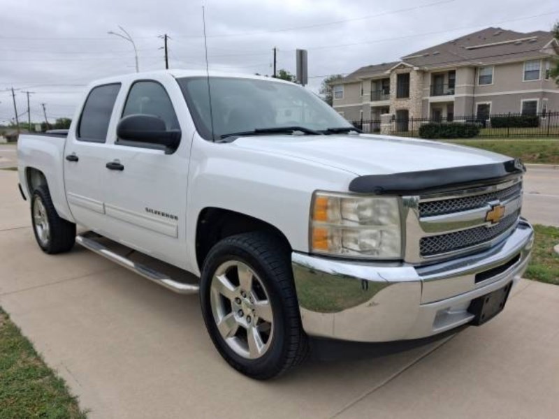 Additional photo of vehicle.