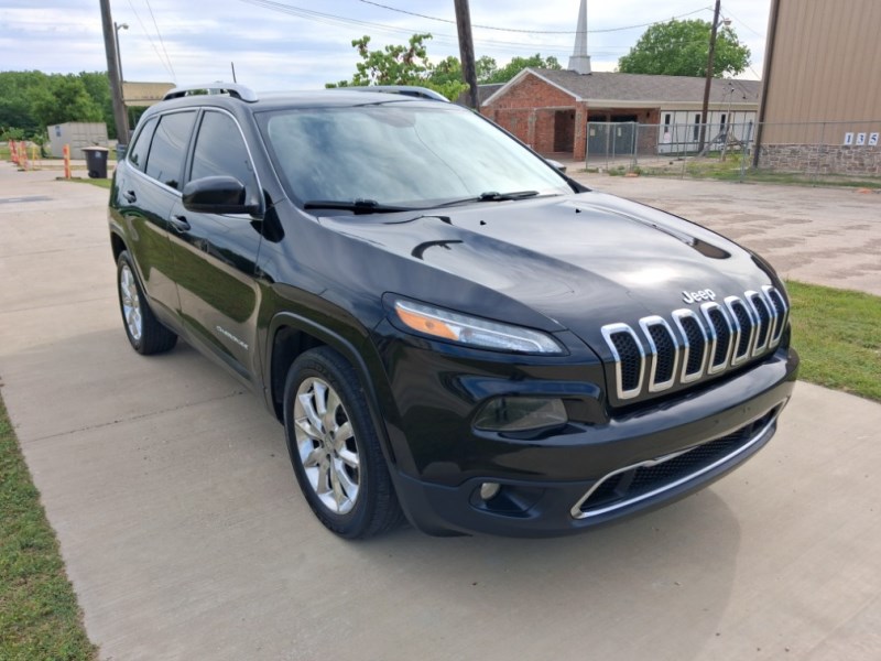 Additional photo of vehicle.