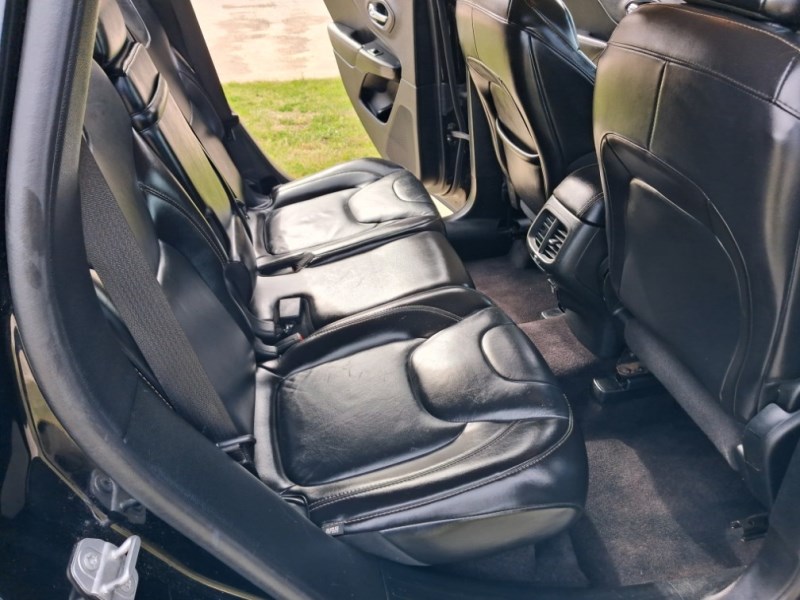 Additional photo of vehicle.