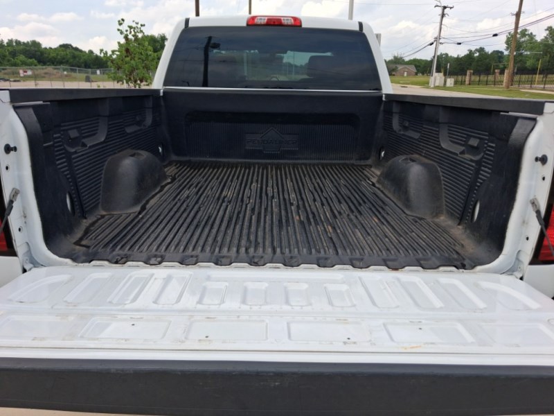 Additional photo of vehicle.
