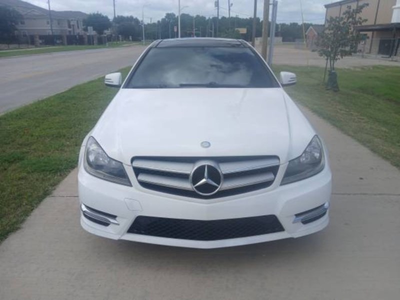 Additional photo of vehicle.