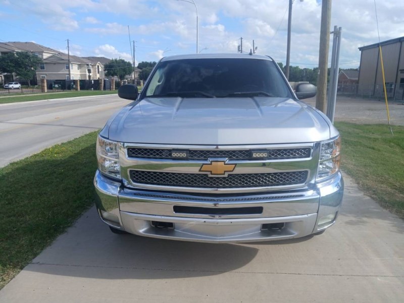Additional photo of vehicle.