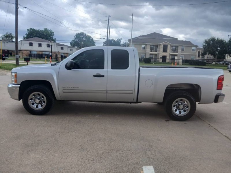 Additional photo of vehicle.