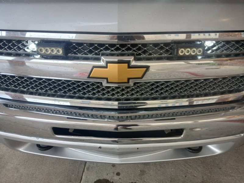 Additional photo of vehicle.