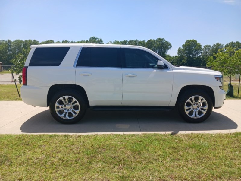 Additional photo of vehicle.