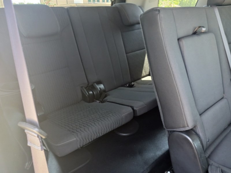Additional photo of vehicle.