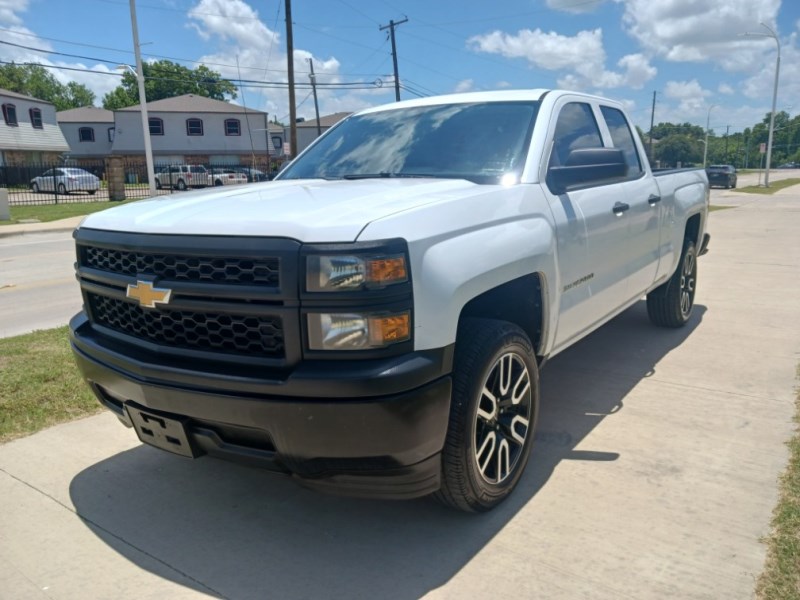 Additional photo of vehicle.