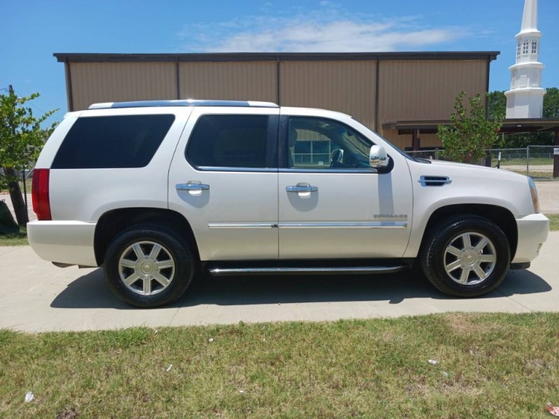 Additional photo of vehicle.