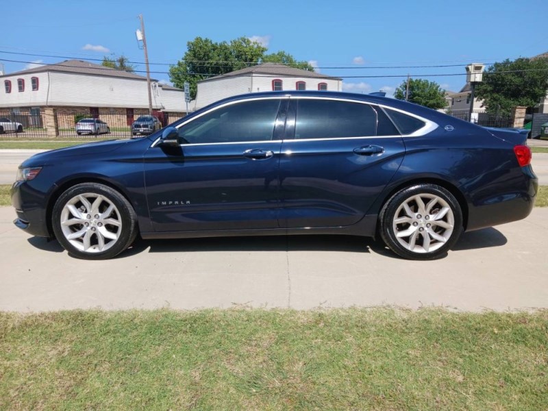 Additional photo of vehicle.