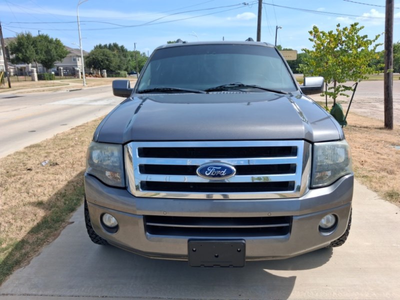 Additional photo of vehicle.