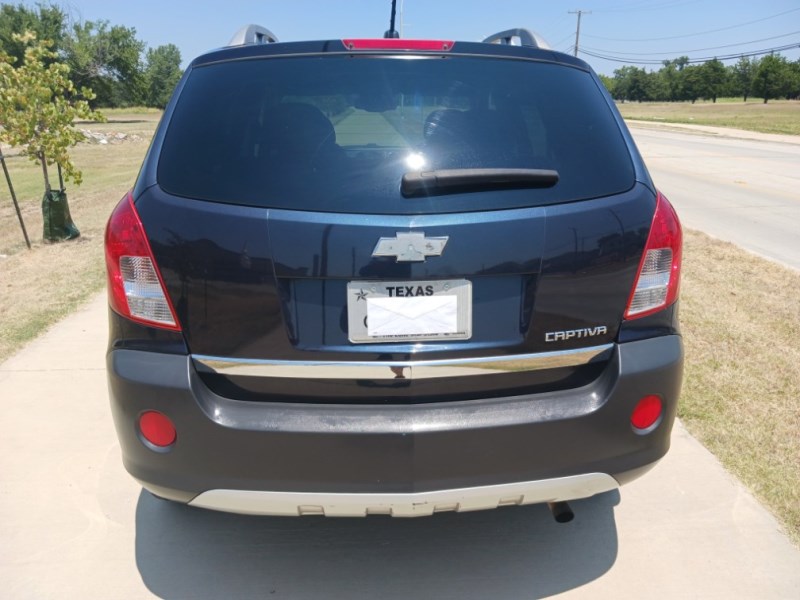 Additional photo of vehicle.