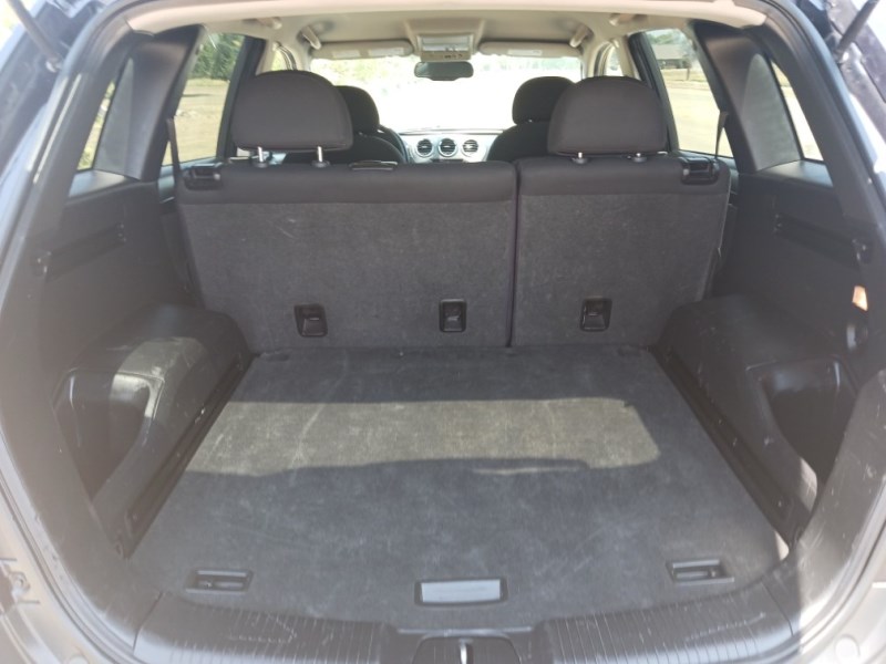 Additional photo of vehicle.