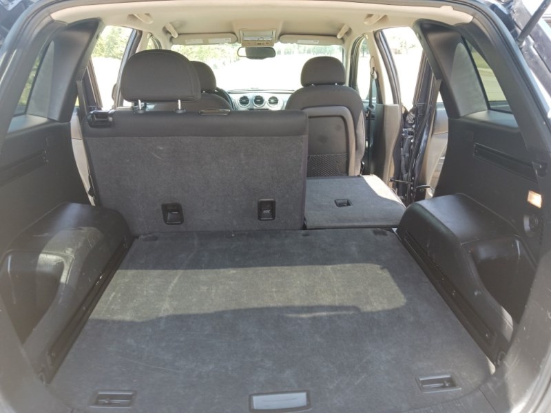 Additional photo of vehicle.