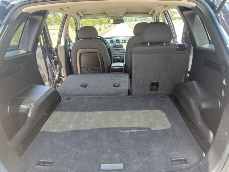 Additional photo of vehicle.
