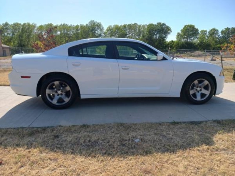 Additional photo of vehicle.