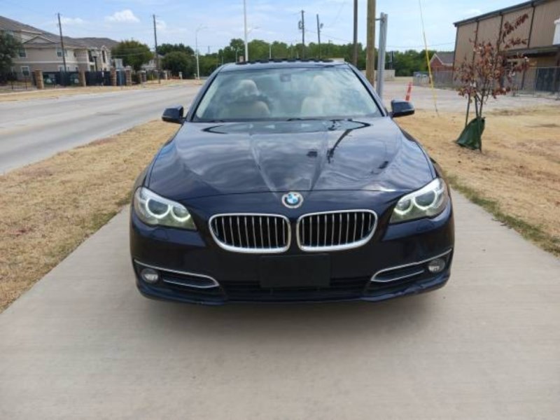 Additional photo of vehicle.