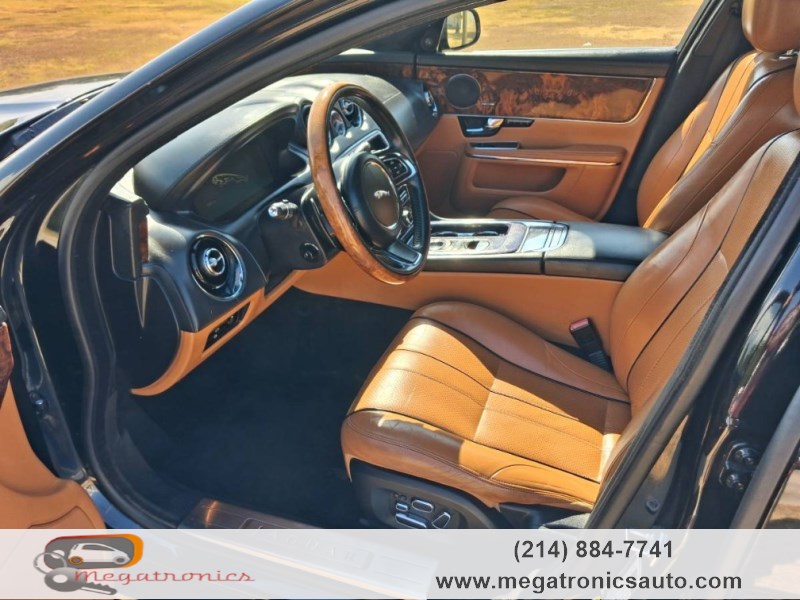 Main photo of 2013 JAGUAR XJ