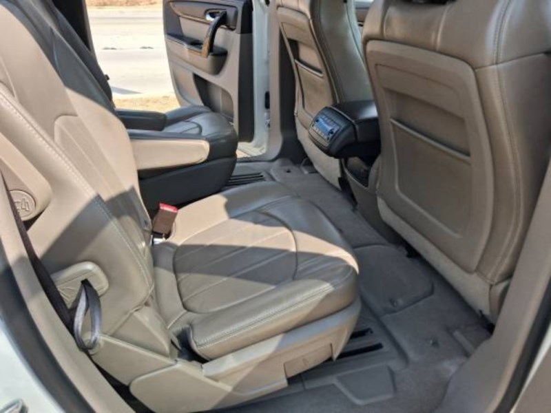 Additional photo of vehicle.