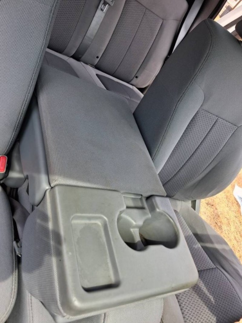 Additional photo of vehicle.