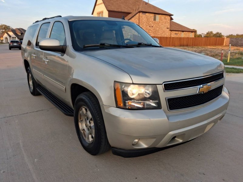 Additional photo of vehicle.