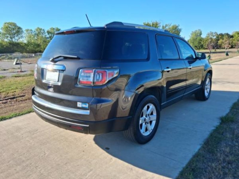 Additional photo of vehicle.