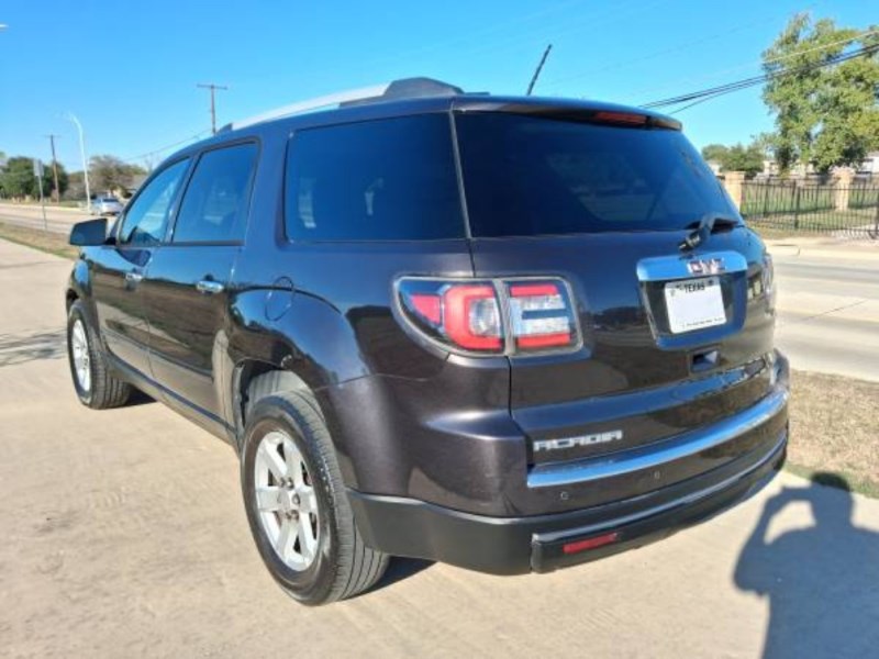 Additional photo of vehicle.
