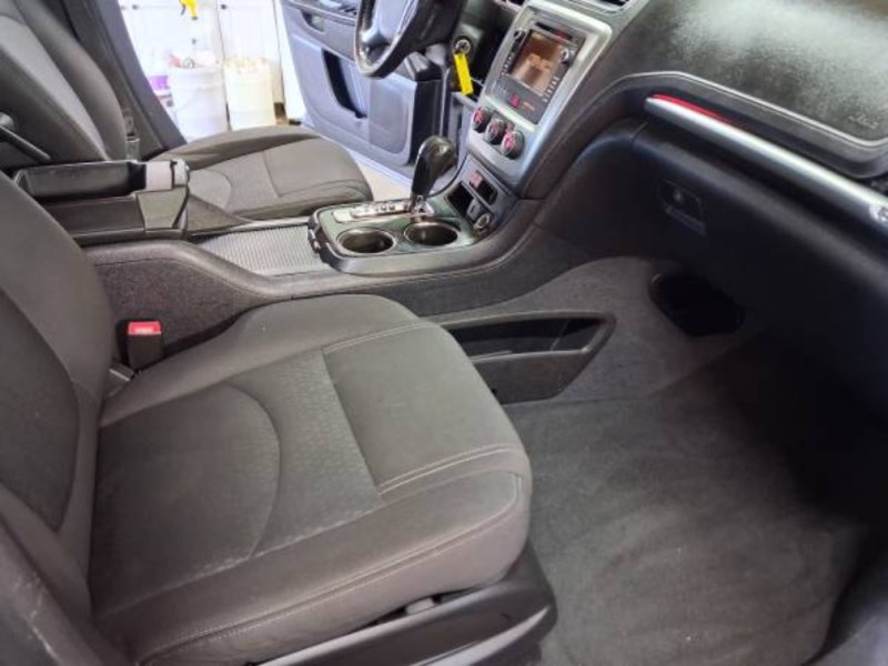 Additional photo of vehicle.