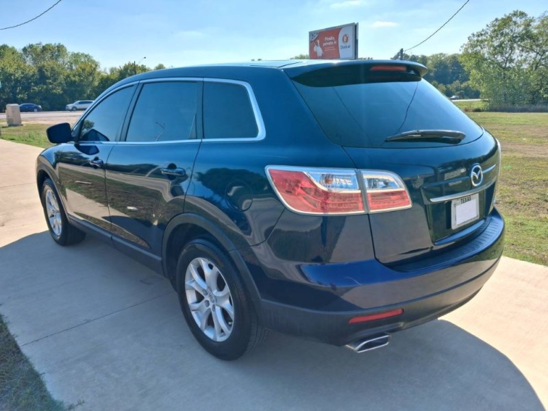 Additional photo of vehicle.