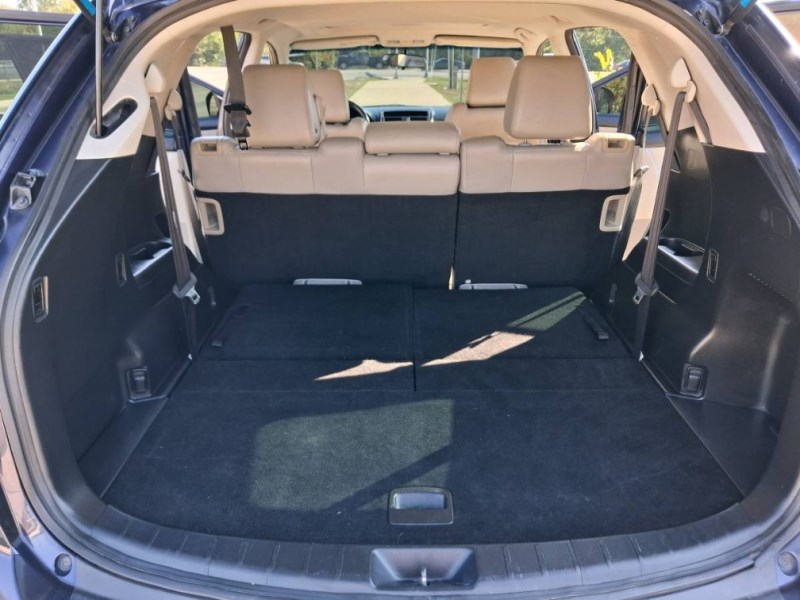 Additional photo of vehicle.