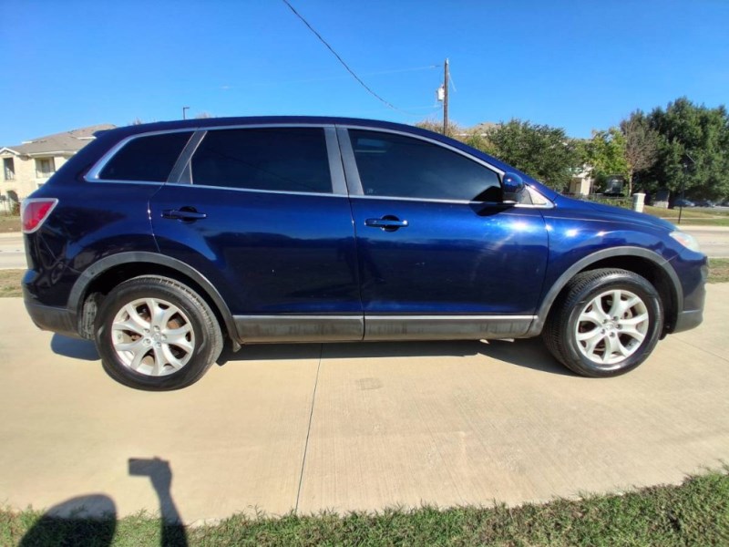 Additional photo of vehicle.
