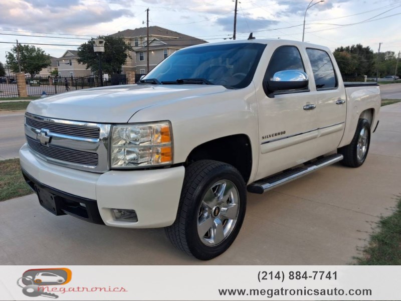 Main photo of 2011 CHEVROLET SILVERADO 1500