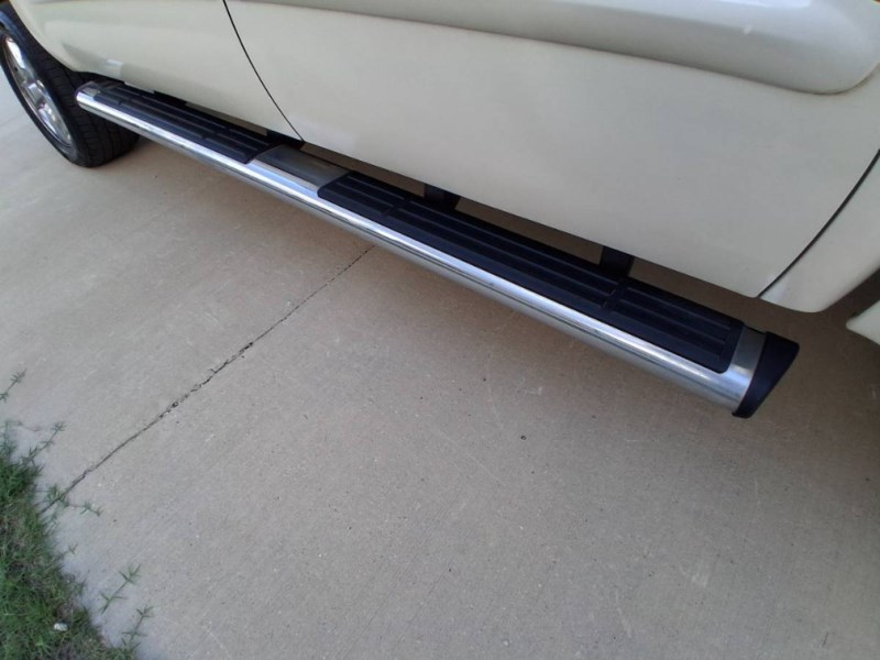 Additional photo of vehicle.